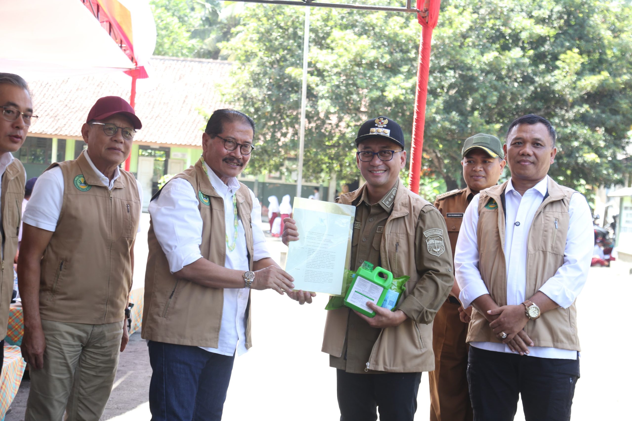 Swasembada Pangan Tasikmalaya Diperkuat Lewat Program Satu Siswa Satu Pohon